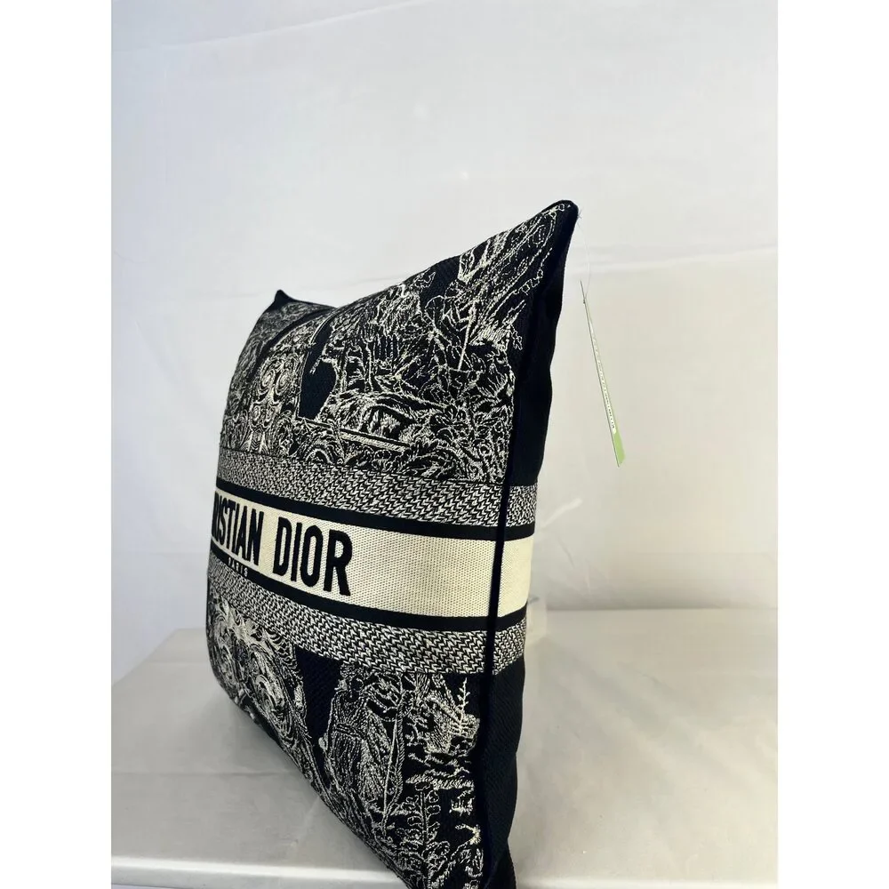 Christian Dior 
